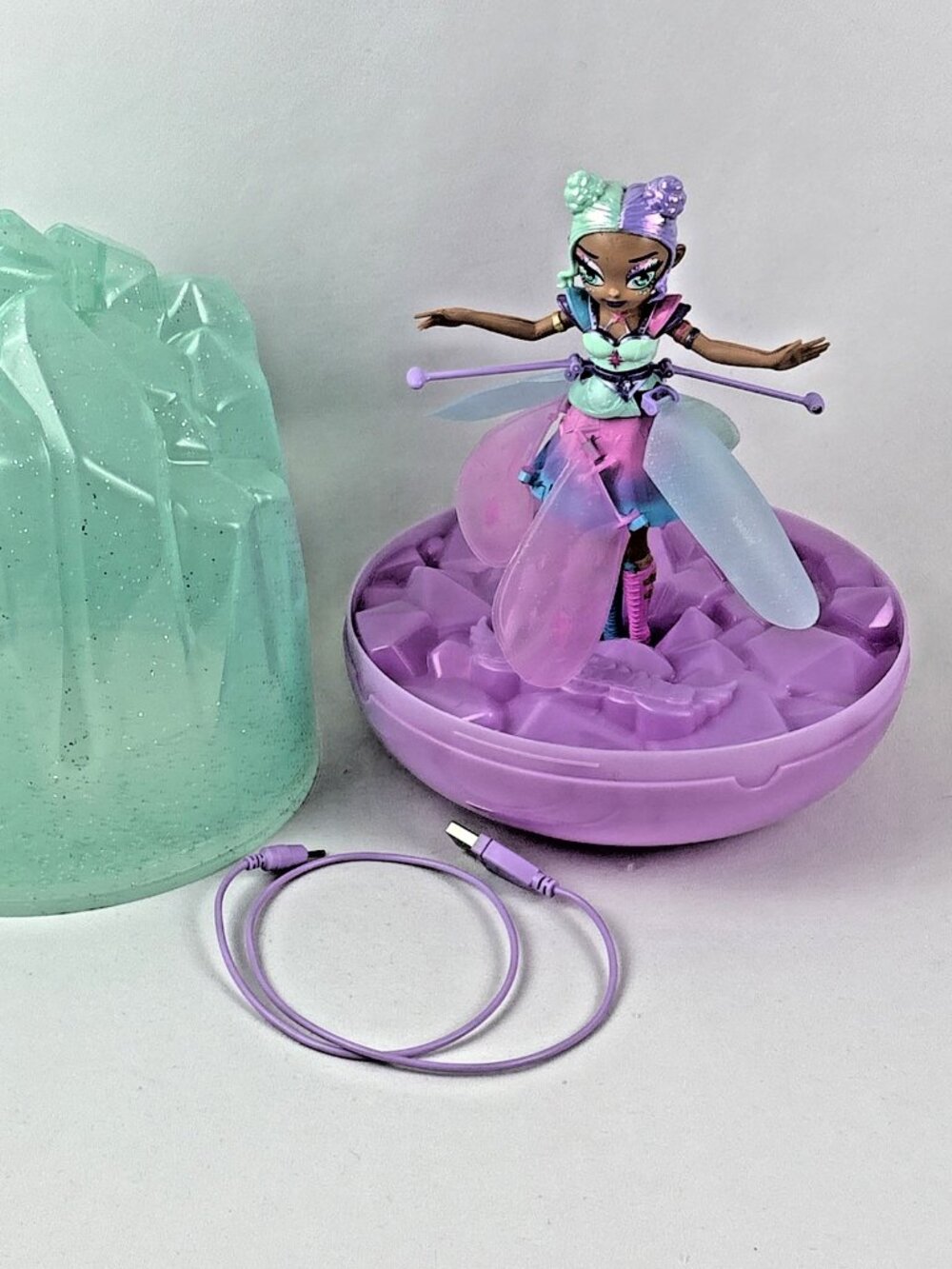 Spin Masters Hatchimals Crystal Flyers Pastel Kawaii Magical Flying Doll Toy